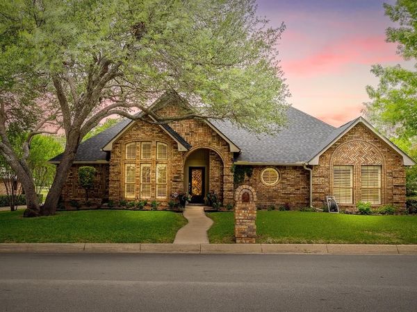 3816 Lost Creek Boulevard, Fort Worth, TX 76008