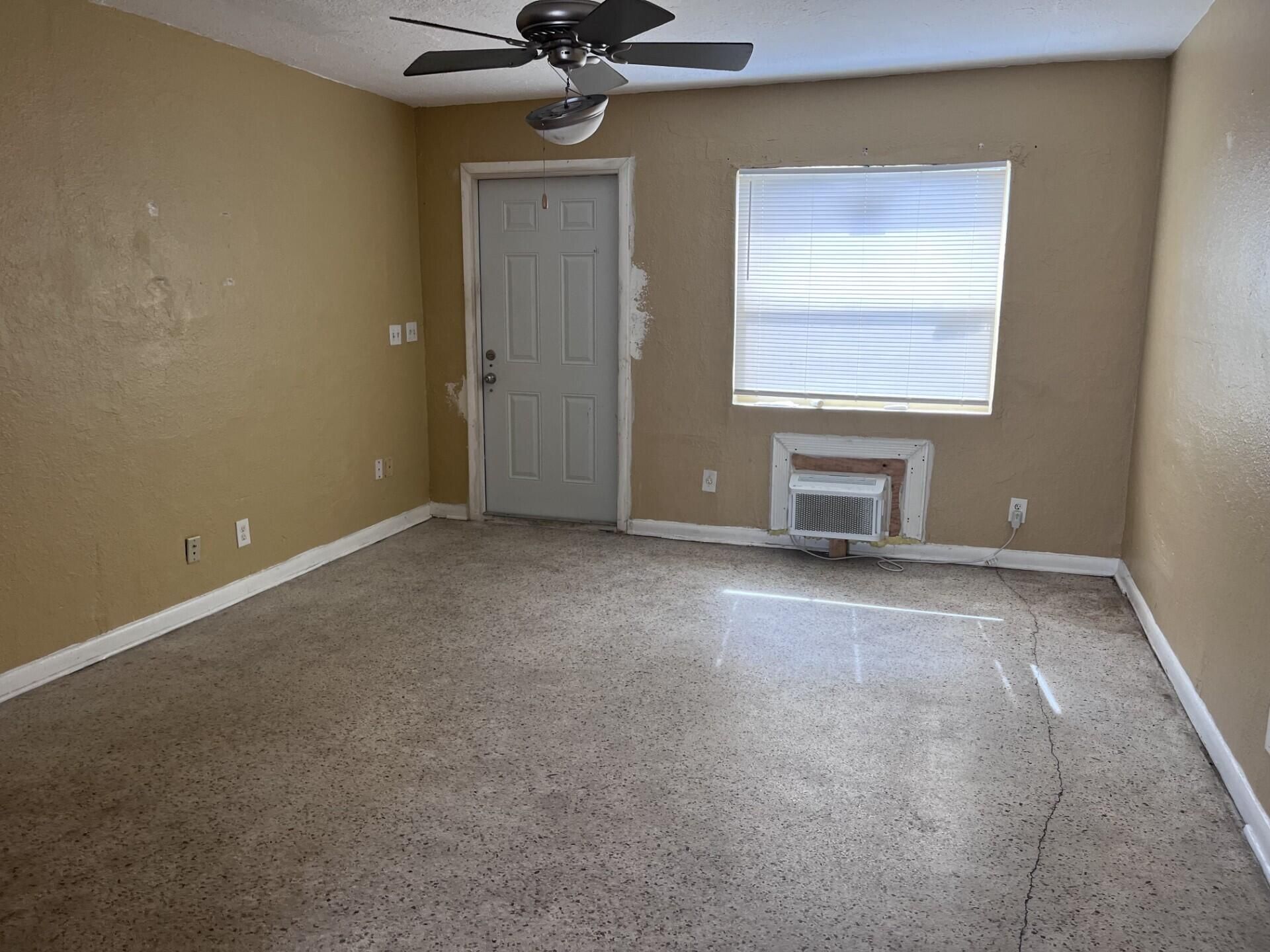 633 W 9th Street, Unit B, Riviera Beach, FL 33404 Photo