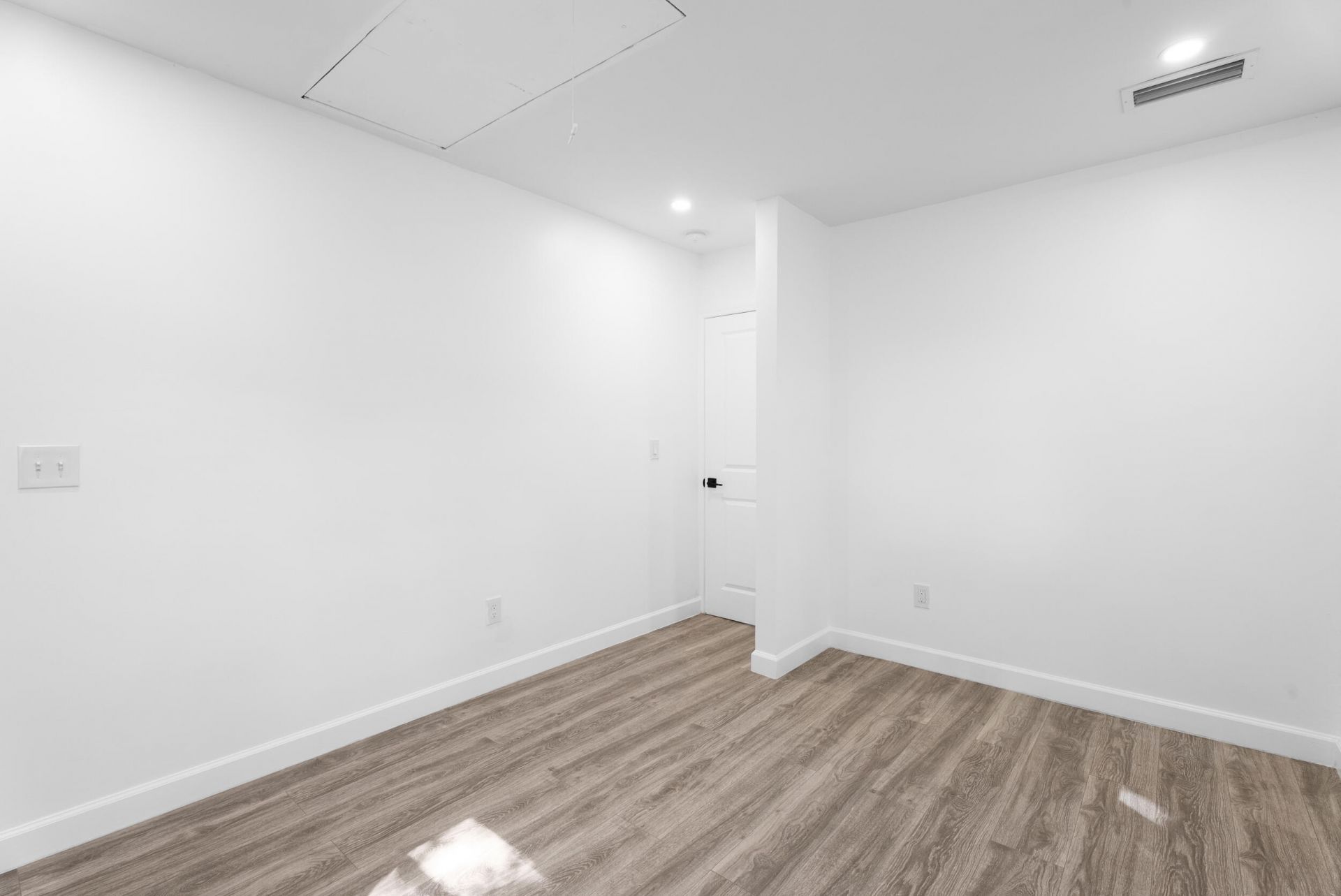 633 SW Cleveland Avenue, Stuart, FL 34994 Photo