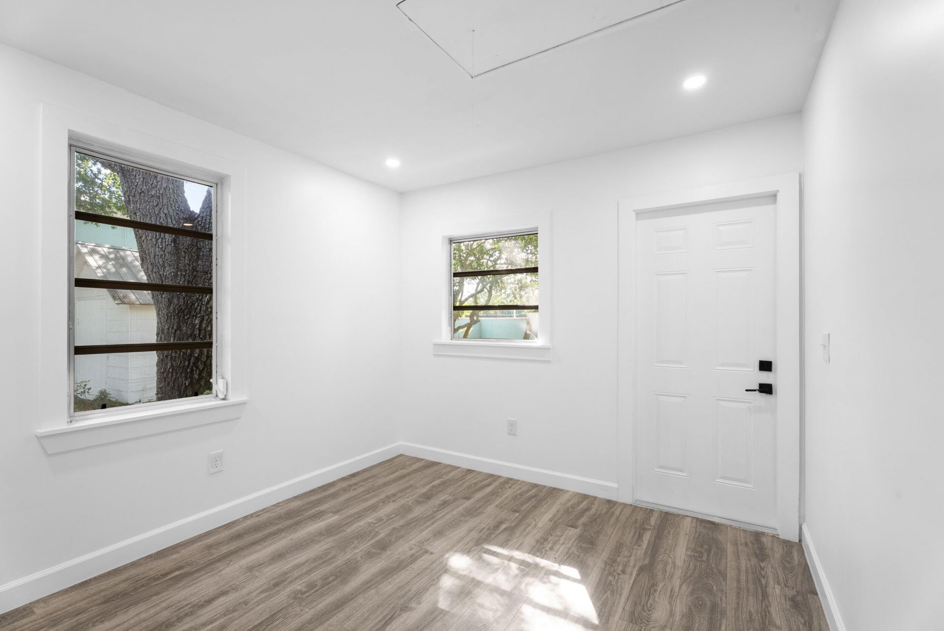 633 SW Cleveland Avenue, Stuart, FL 34994 Photo