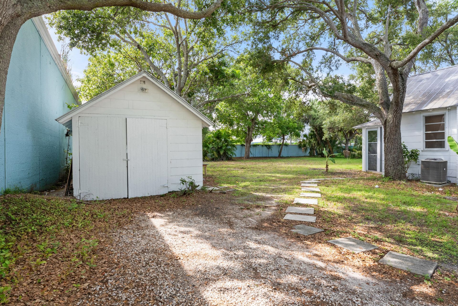 633 SW Cleveland Avenue, Stuart, FL 34994 Photo