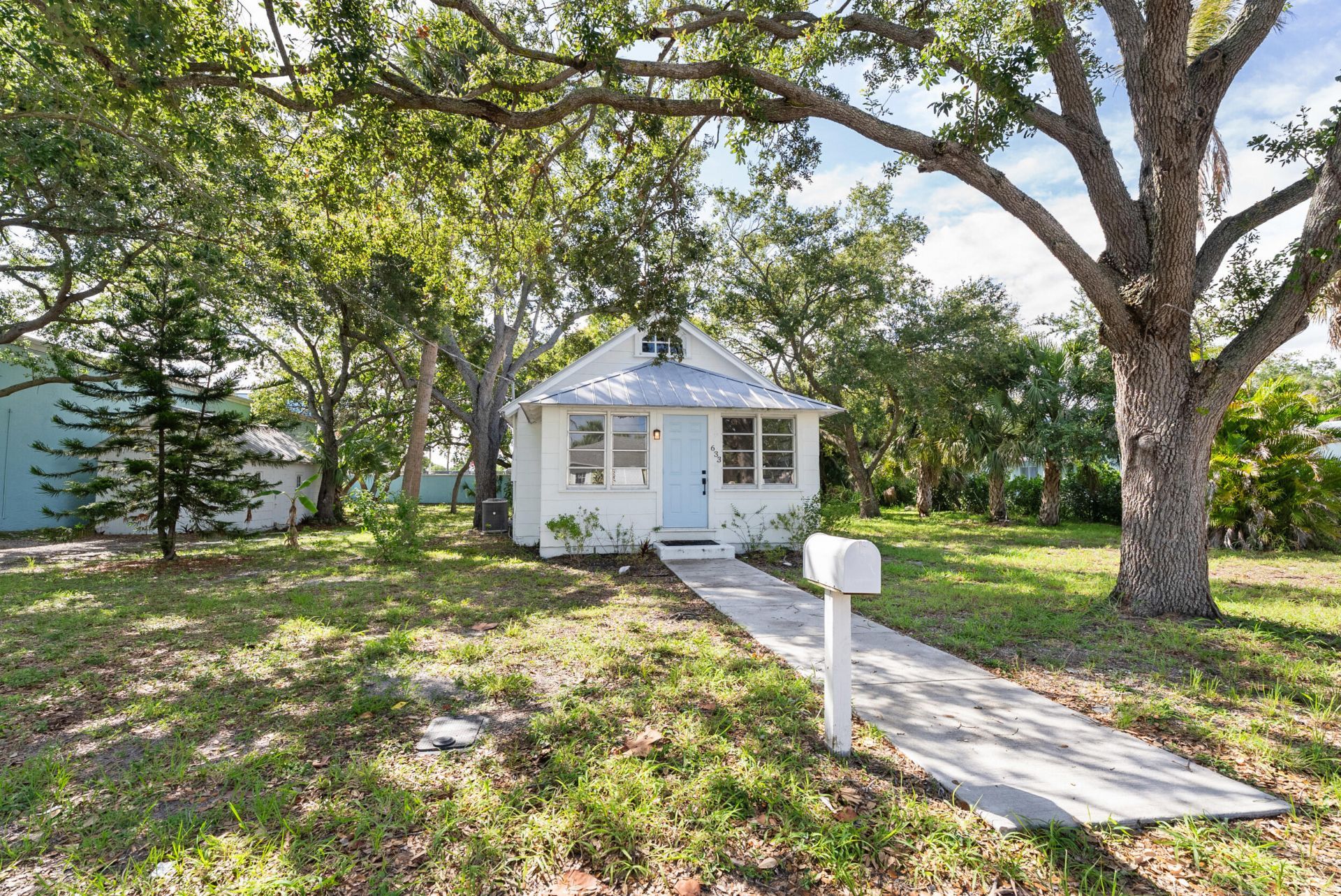 633 SW Cleveland Avenue, Stuart, FL 34994 Photo