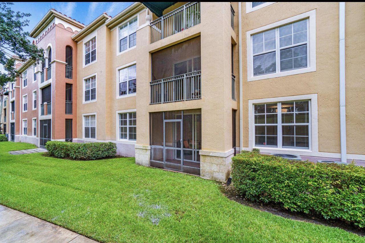 11770 St Andrews Place, Unit 102, Wellington, FL 33414 Photo