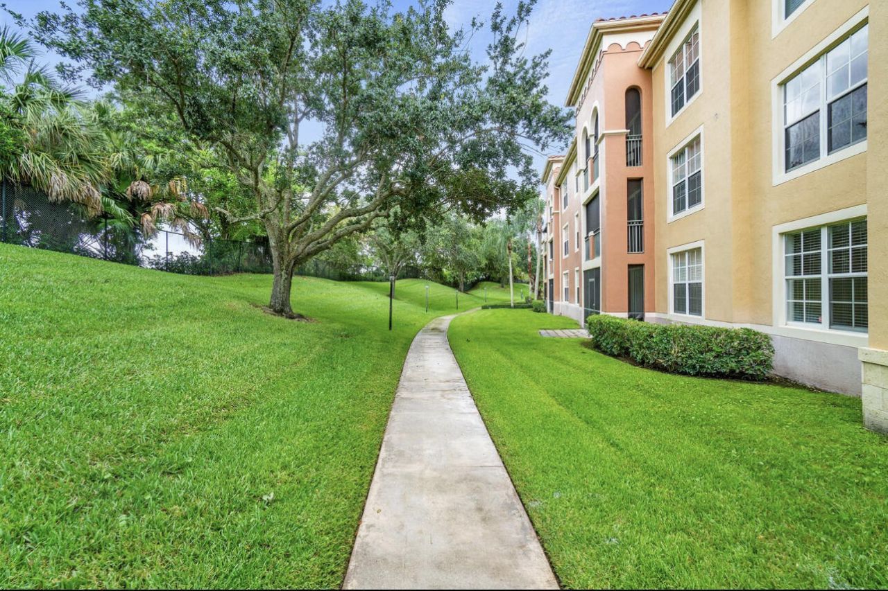 11770 St Andrews Place, Unit 102, Wellington, FL 33414 Photo