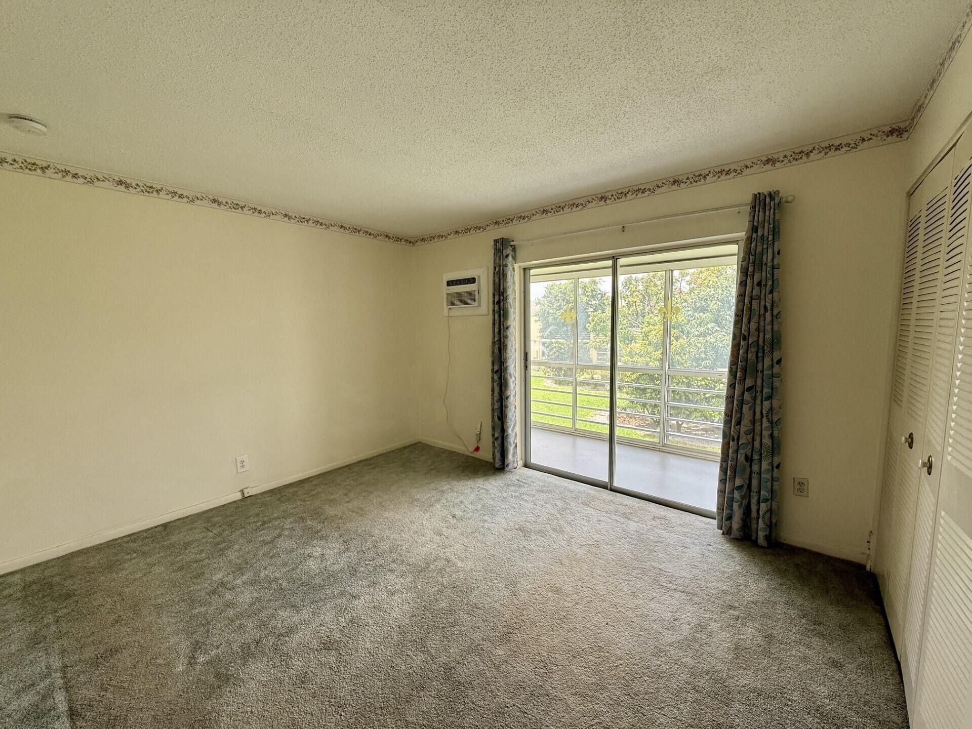 32 Kingswood B, West Palm Beach, FL 33417 Photo