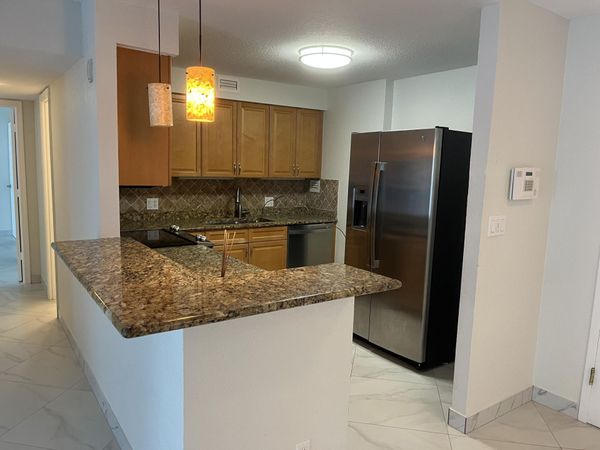 1000 Spanish River Road, Unit 1f, Boca Raton, FL 33432