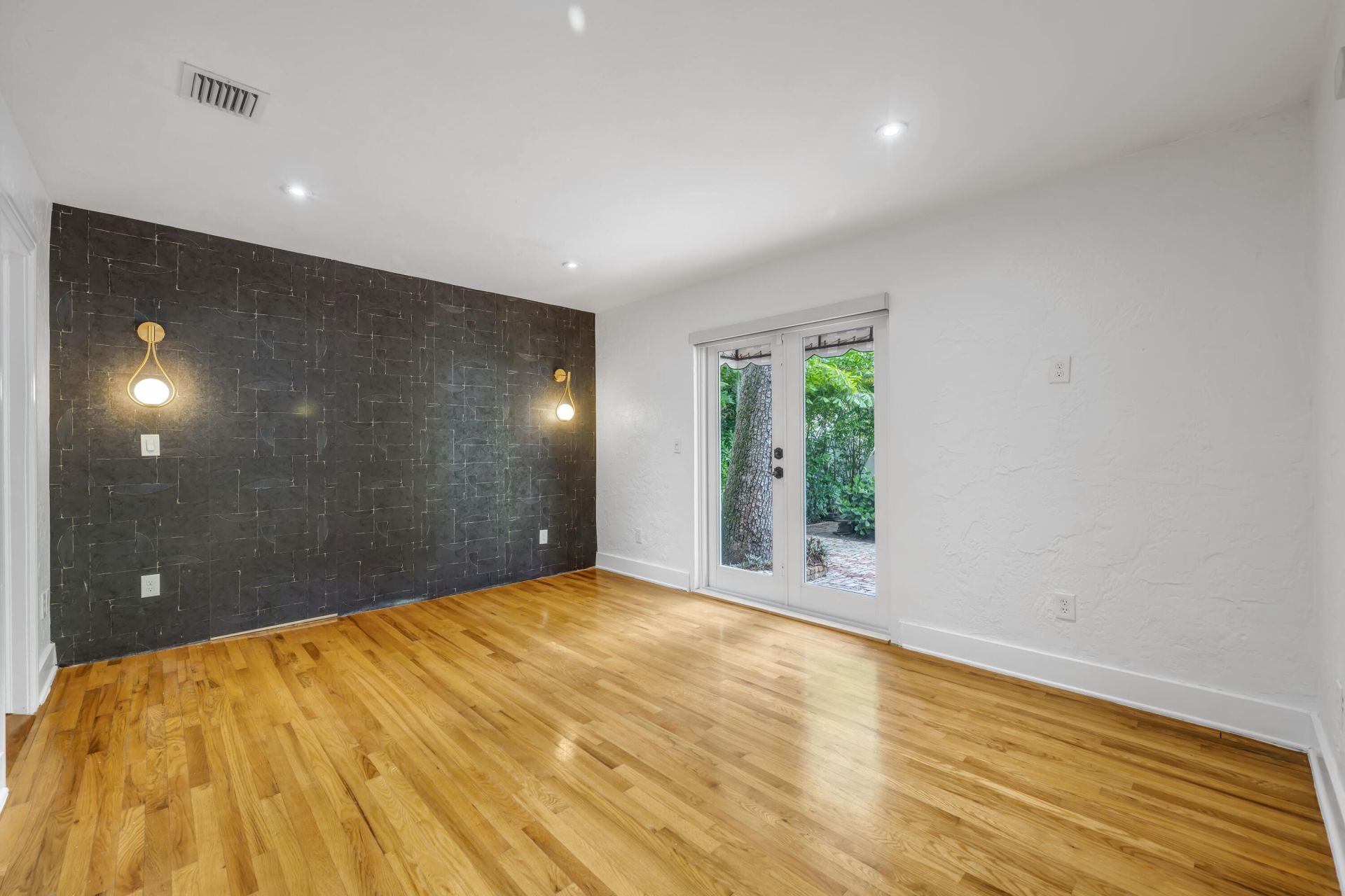 1612 SE 2nd Street, Fort Lauderdale, FL 33301 Photo