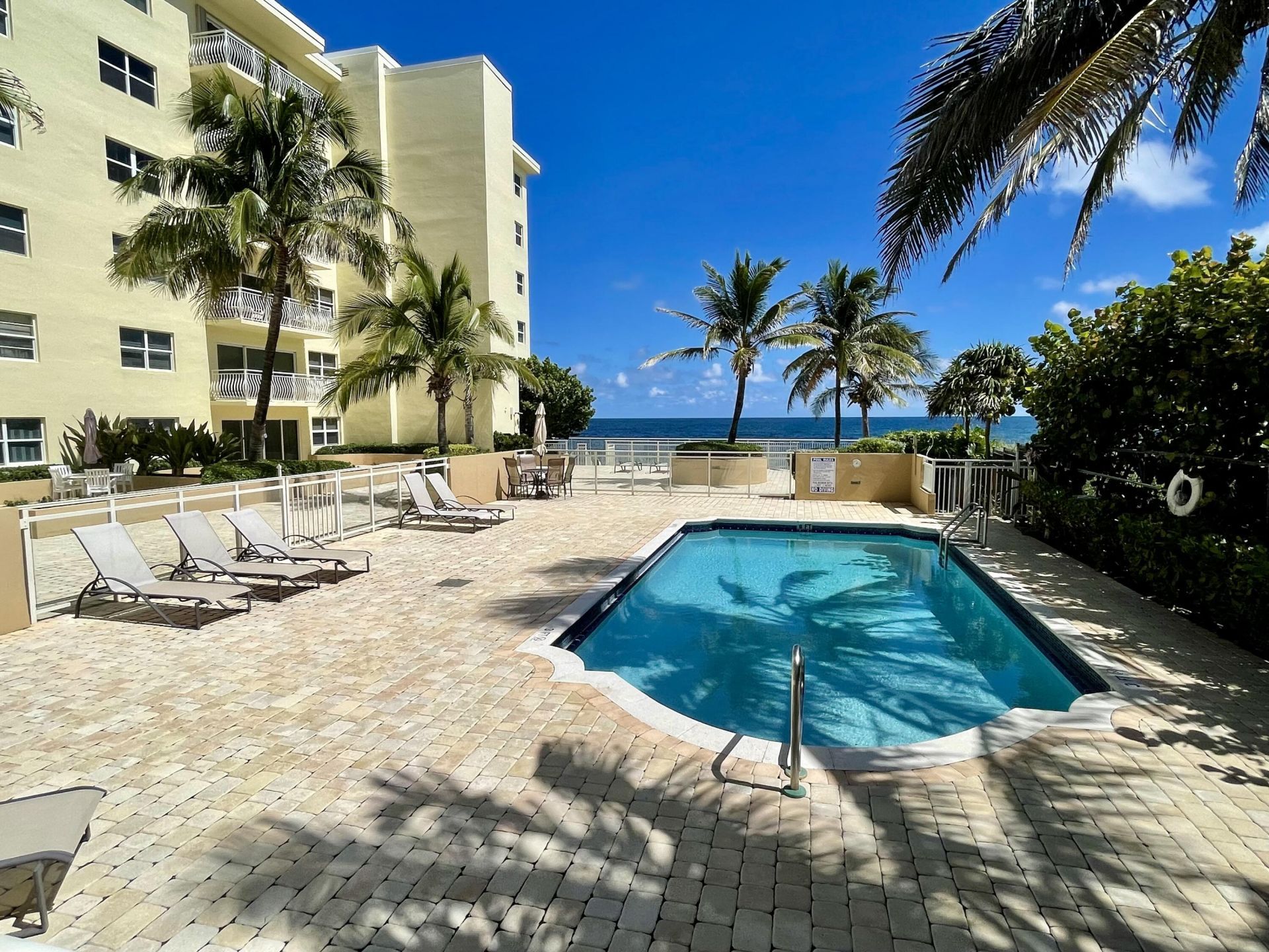 310 S Ocean Boulevard, Unit 305, Boca Raton, FL 33432 Photo