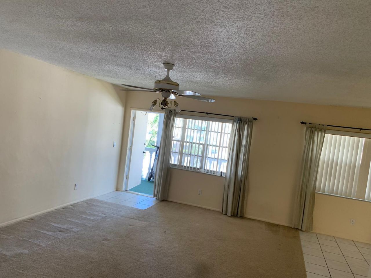 2453 NE 51st Street, Unit D316, Fort Lauderdale, FL 33308 Photo