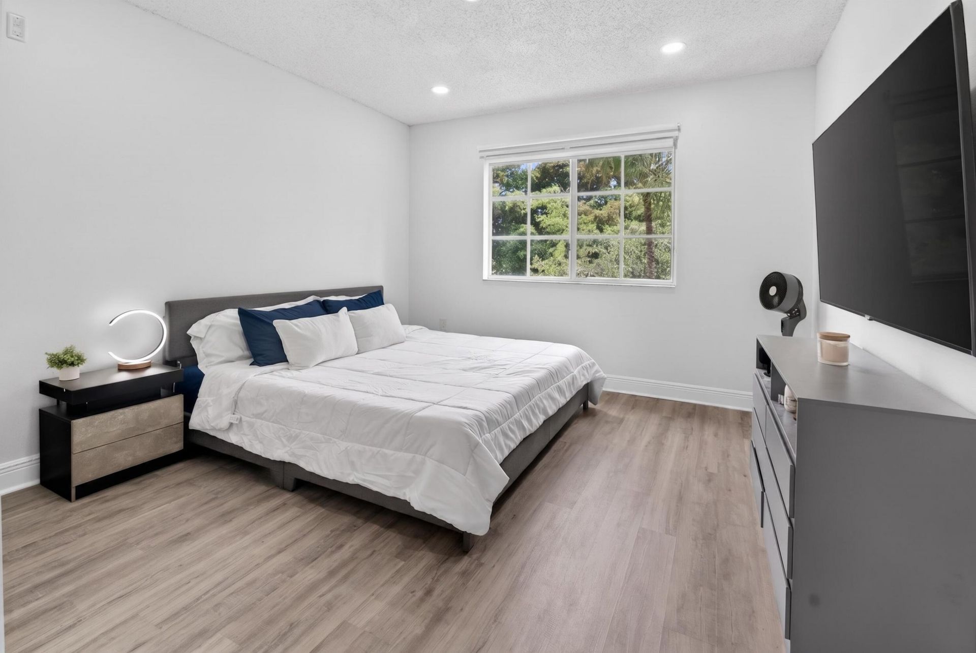 8020 N Nob Hill Road, Unit 305, Tamarac, FL 33321 Photo