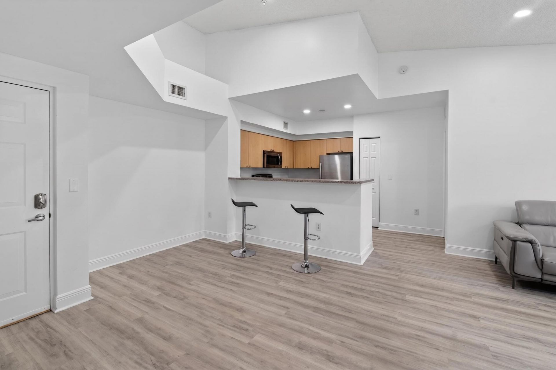 8020 N Nob Hill Road, Unit 305, Tamarac, FL 33321 Photo