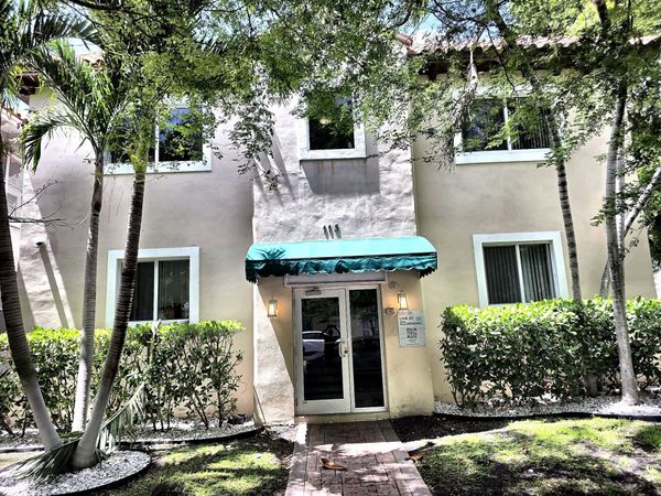 115 Menores Avenue, Unit 7, Coral Gables, FL 33134