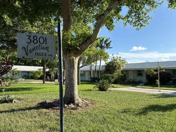 3801 NE 22nd Terrace, Unit 11, Lighthouse Point, FL 33064