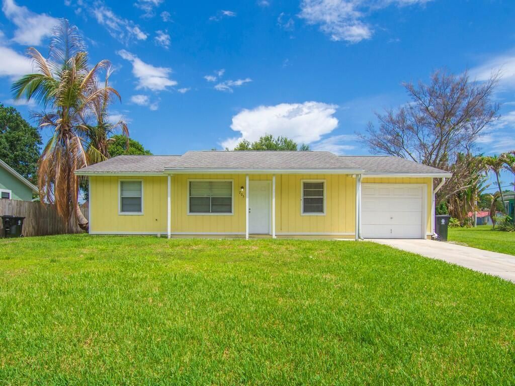 205 SW Voltair Terrace, Port Saint Lucie, FL 34984 Photo