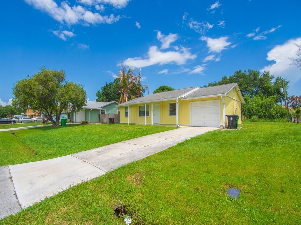 205 SW Voltair Terrace, Port Saint Lucie, FL 34984 Photo