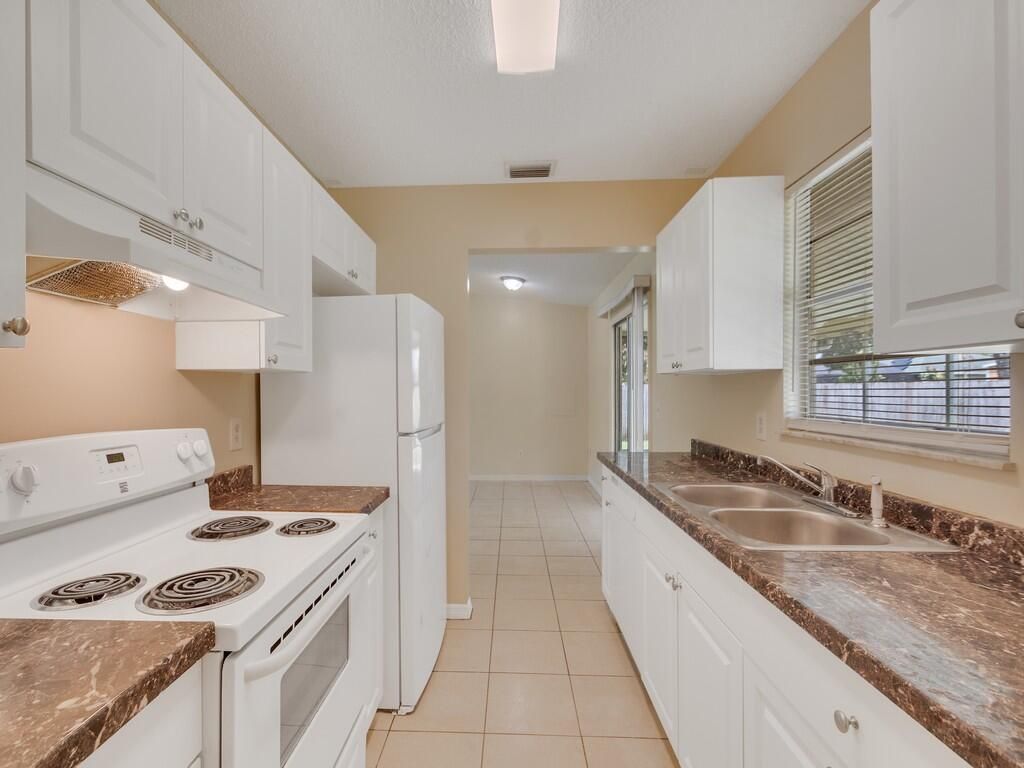 205 SW Voltair Terrace, Port Saint Lucie, FL 34984 Photo