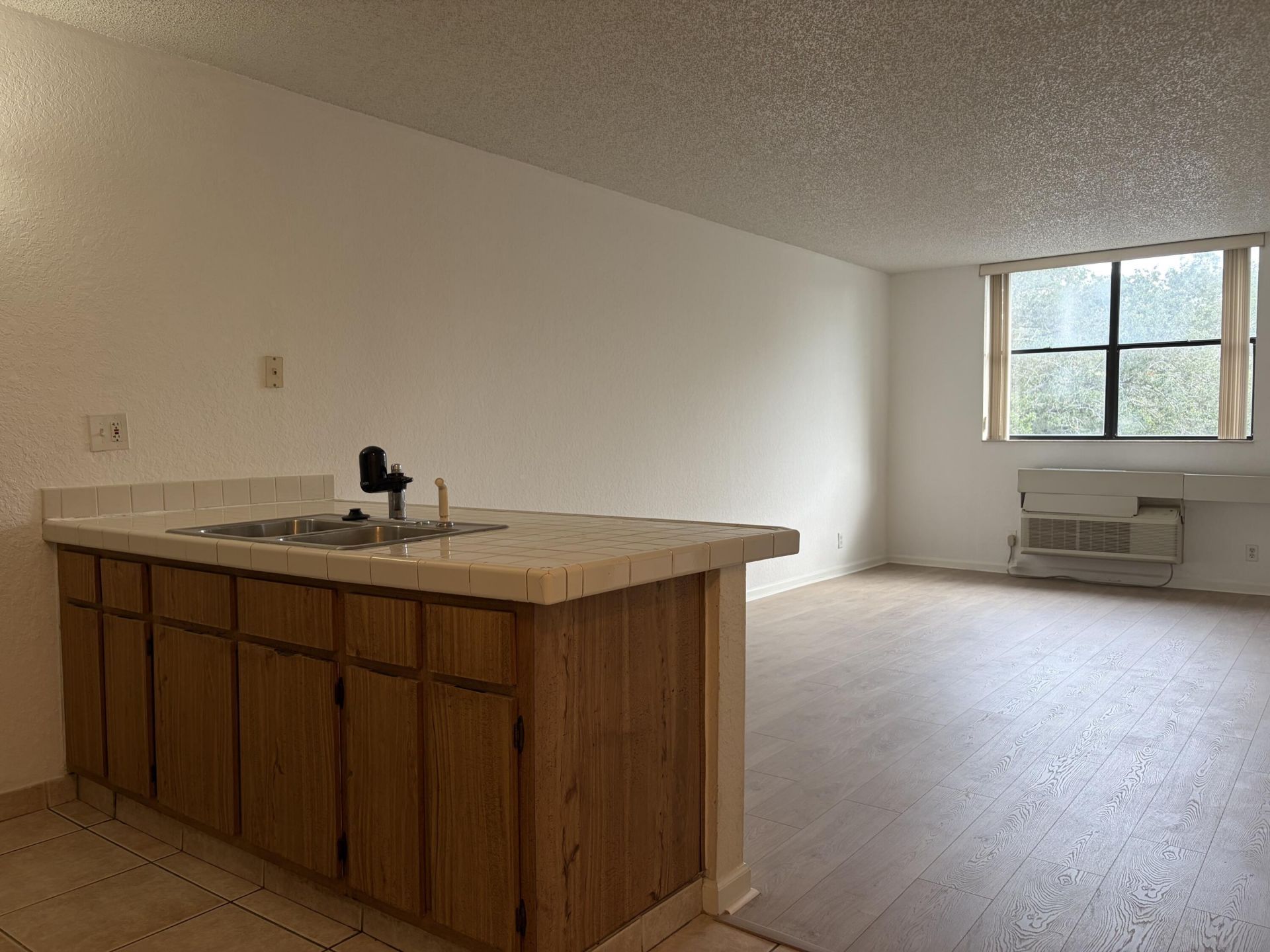 2401 Riverside Drive, Unit 217-b, Coral Springs, FL 33065 Photo