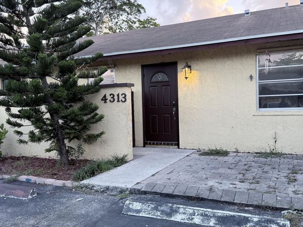 4313 NW 6th Avenue, Pompano Beach, FL 33064