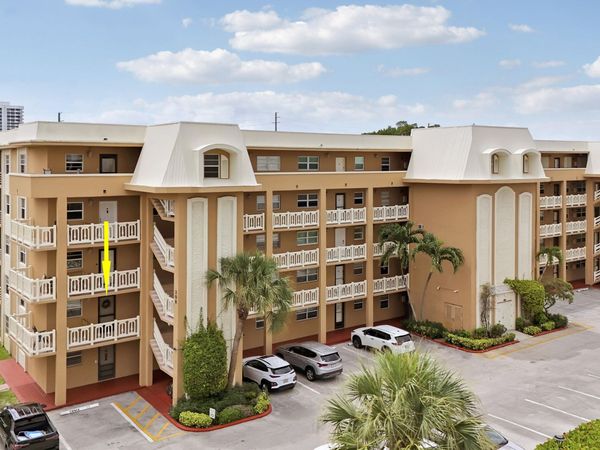 308 Golfview Road, Unit 201, North Palm Beach, FL 33408