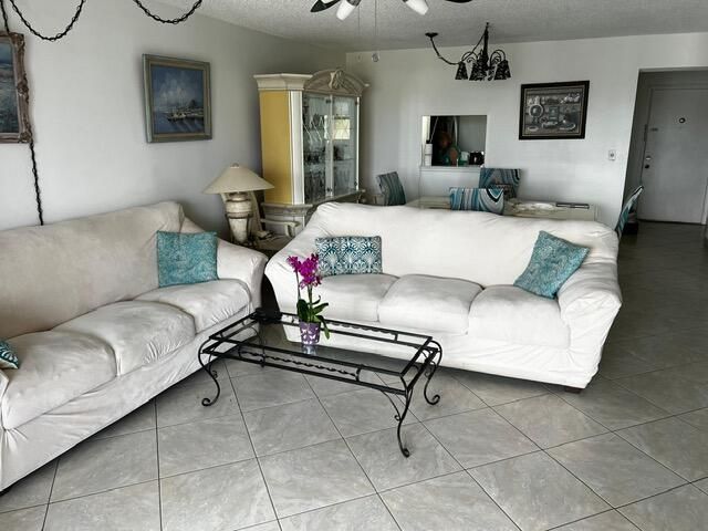 1001 NE 14th Avenue, Unit 701, Hallandale Beach, FL 33009 Photo