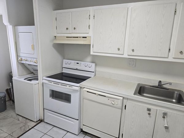 8060 N Colony Cir Circle, Unit 203, Tamarac, FL 33321