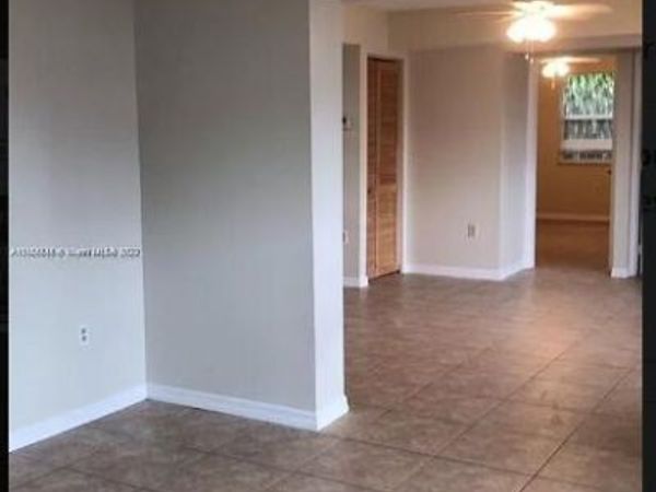 1546 NE 32nd Street, Unit B, Oakland Park, FL 33334