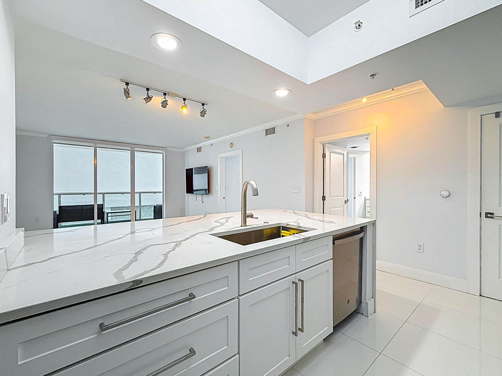 347 N New River Dr Drive E, Unit 706, Fort Lauderdale, FL 33301 Photo