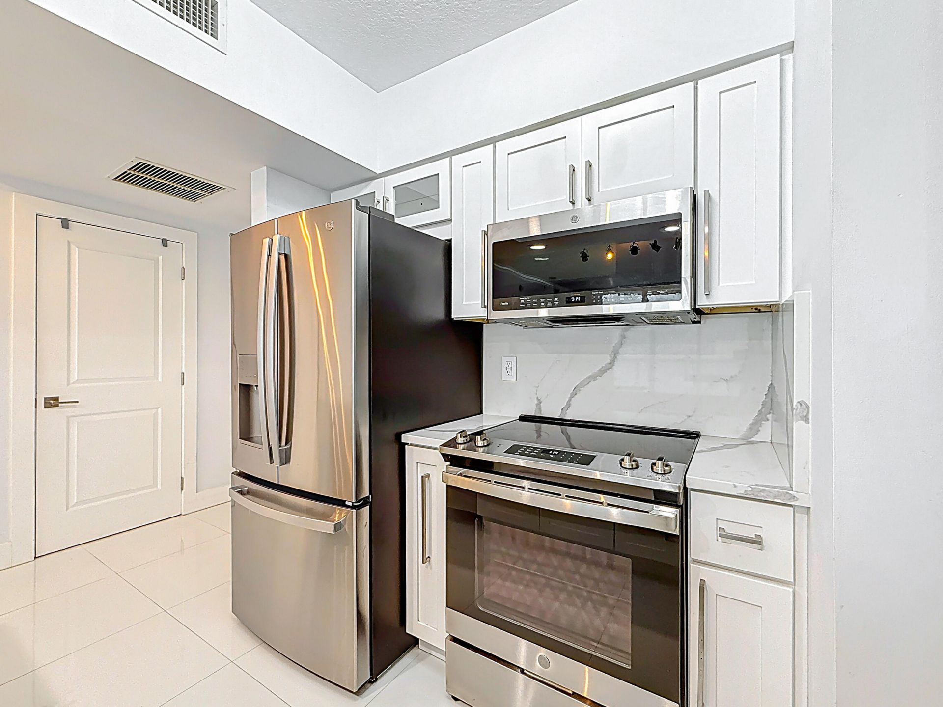 347 N New River Dr Drive E, Unit 706, Fort Lauderdale, FL 33301 Photo
