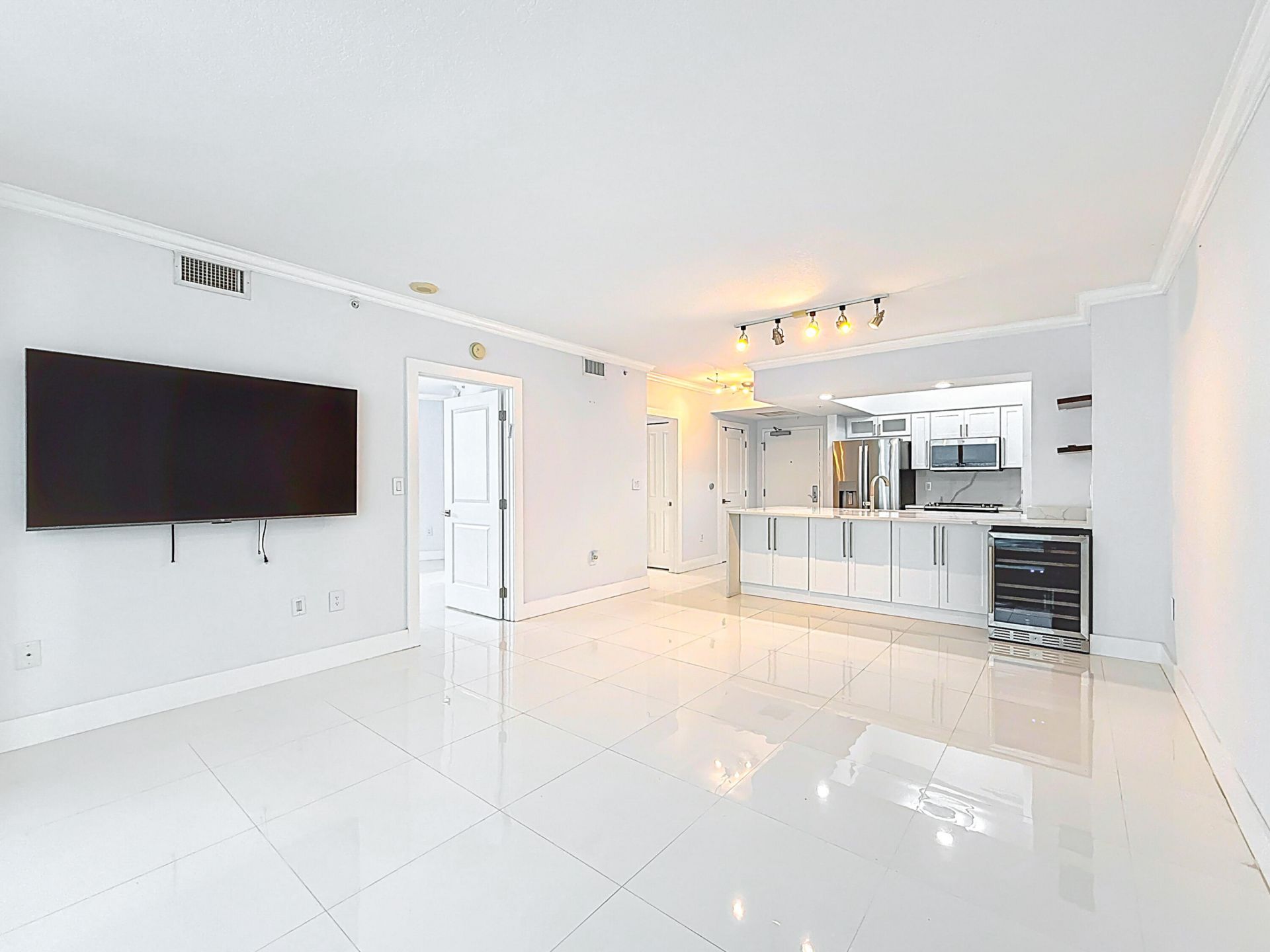 347 N New River Dr Drive E, Unit 706, Fort Lauderdale, FL 33301 Photo