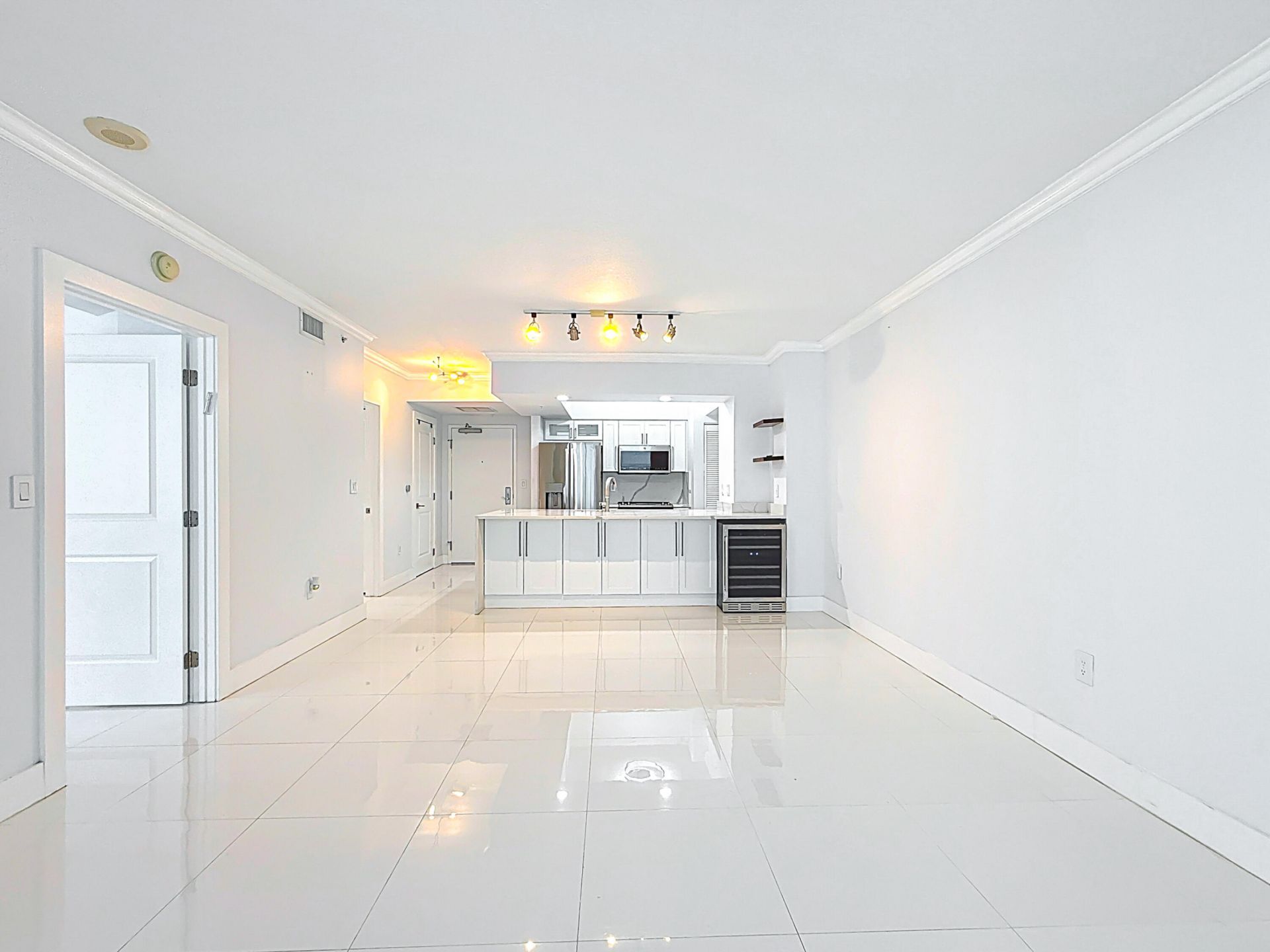 347 N New River Dr Drive E, Unit 706, Fort Lauderdale, FL 33301 Photo