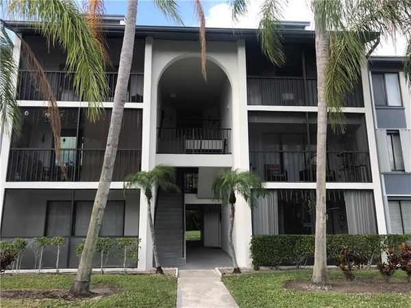 1009 Green Pine Boulevard, Unit G1, West Palm Beach, FL 33409