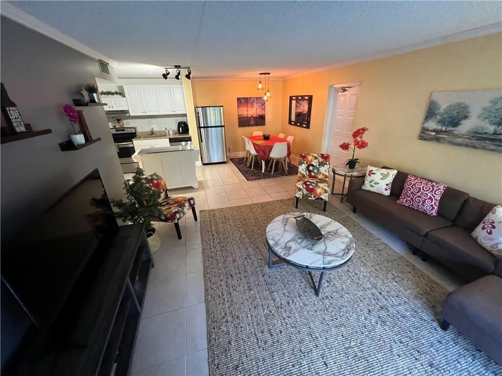 1009 Green Pine Boulevard, Unit G1, West Palm Beach, FL 33409 Photo