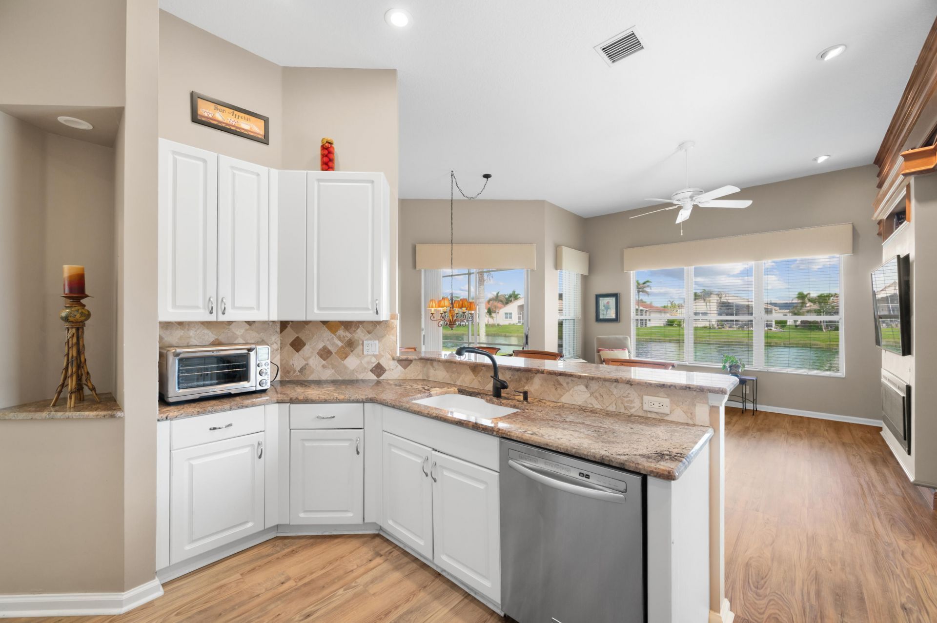 524 NW Blue Lake Drive, Port Saint Lucie, FL 34986 Photo