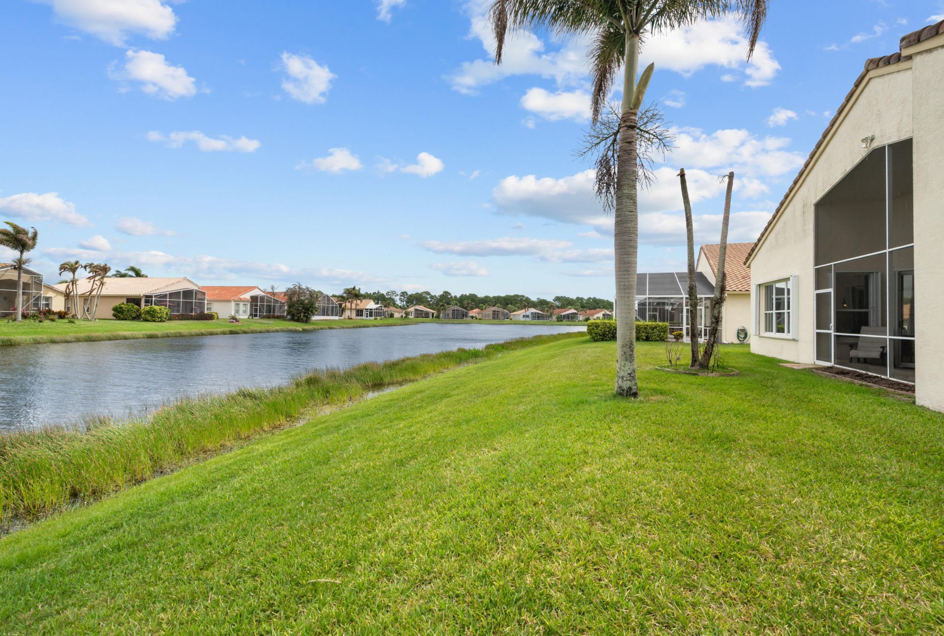 524 NW Blue Lake Drive, Port Saint Lucie, FL 34986 Photo