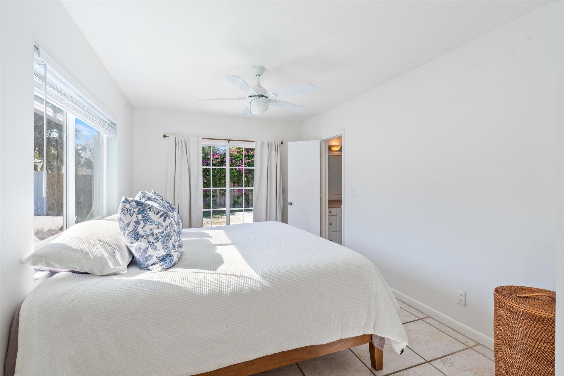 4921 NE 23rd Avenue, Lighthouse Point, FL 33064 Photo