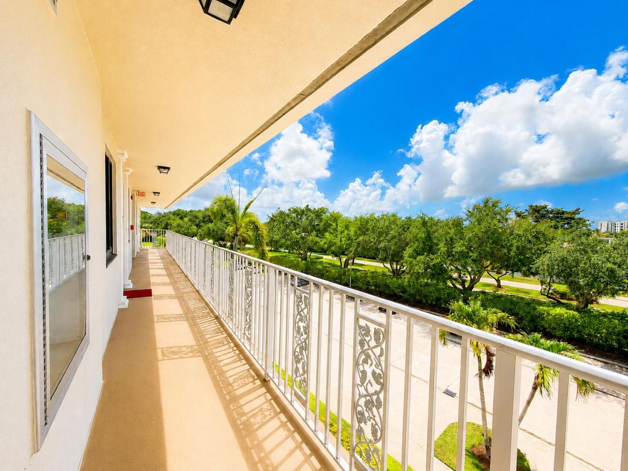 6193 Balboa Circle, Unit 405, Boca Raton, FL 33433 Photo