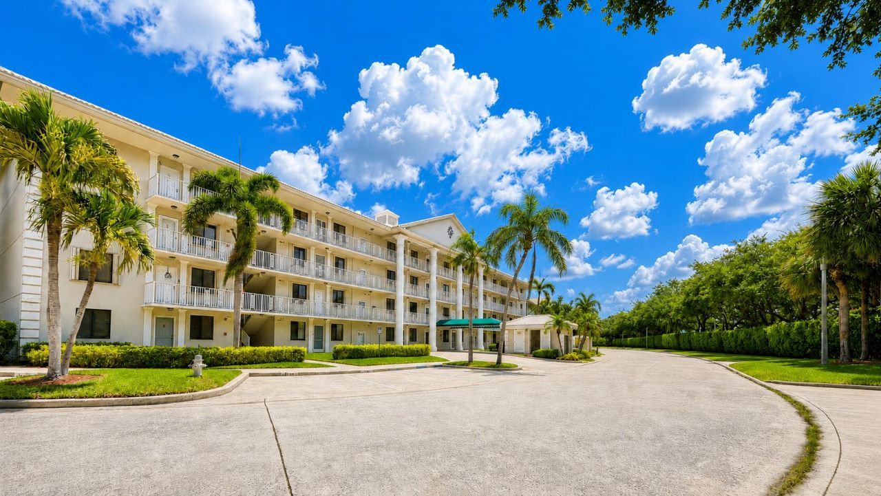 6193 Balboa Circle, Unit 405, Boca Raton, FL 33433 Photo