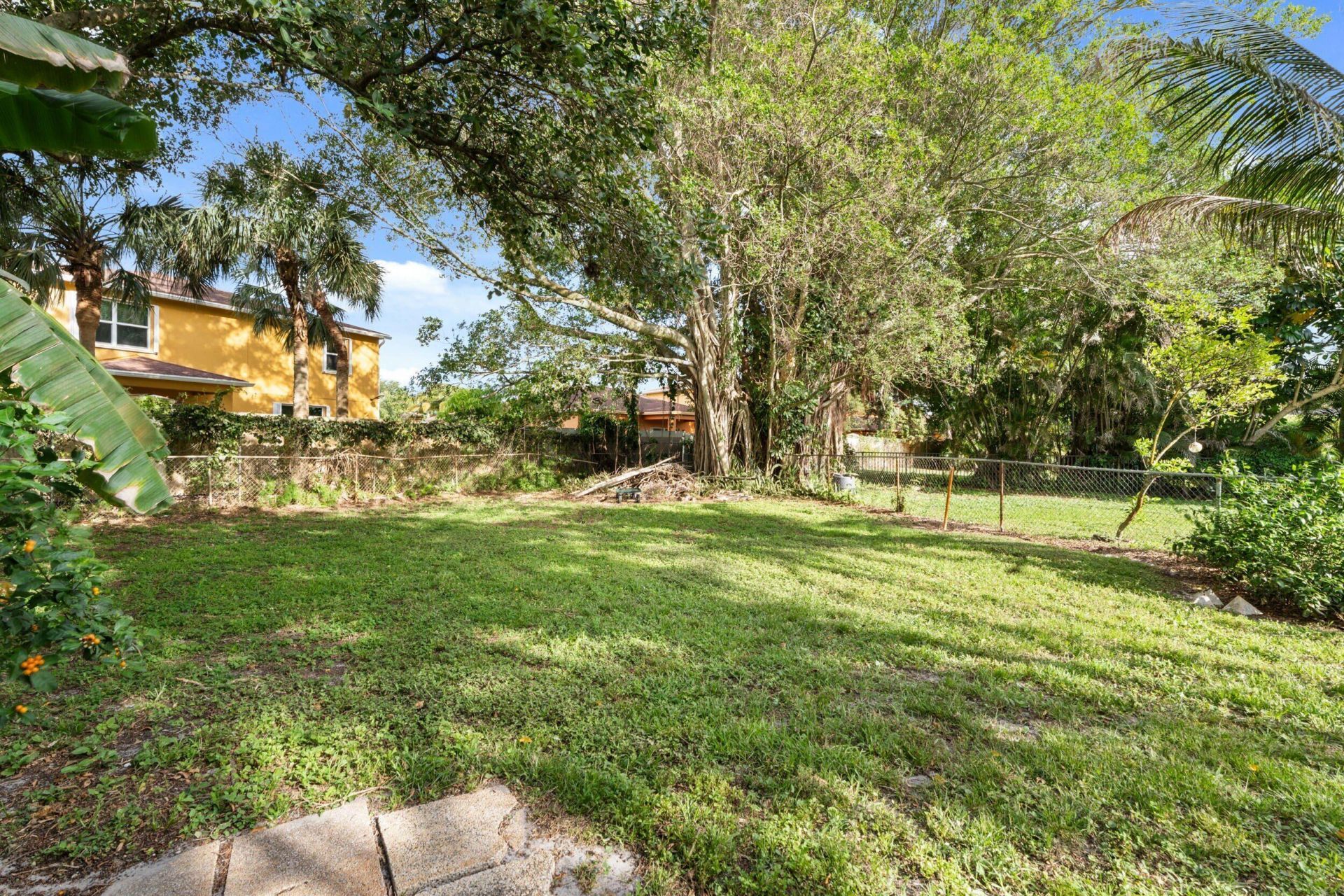 5900 Flatrock Road, West Palm Beach, FL 33413 Photo