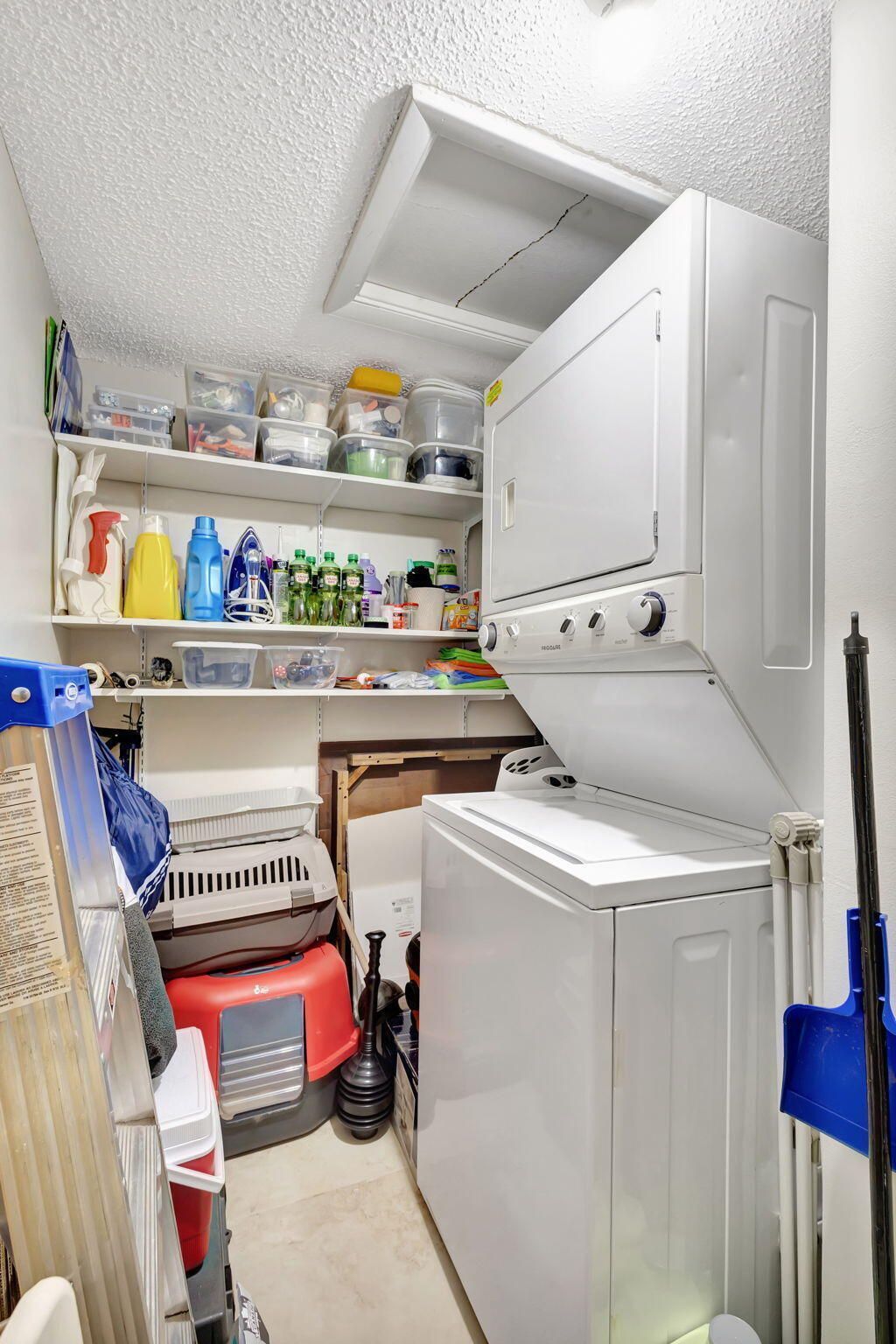 154 Lake Meryl Drive, Unit 255, West Palm Beach, FL 33411 Photo