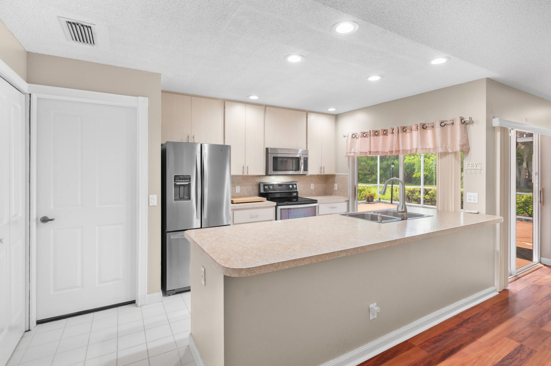 1202 NW Sun Terrace Circle, Unit 24, Port Saint Lucie, FL 34986 Photo