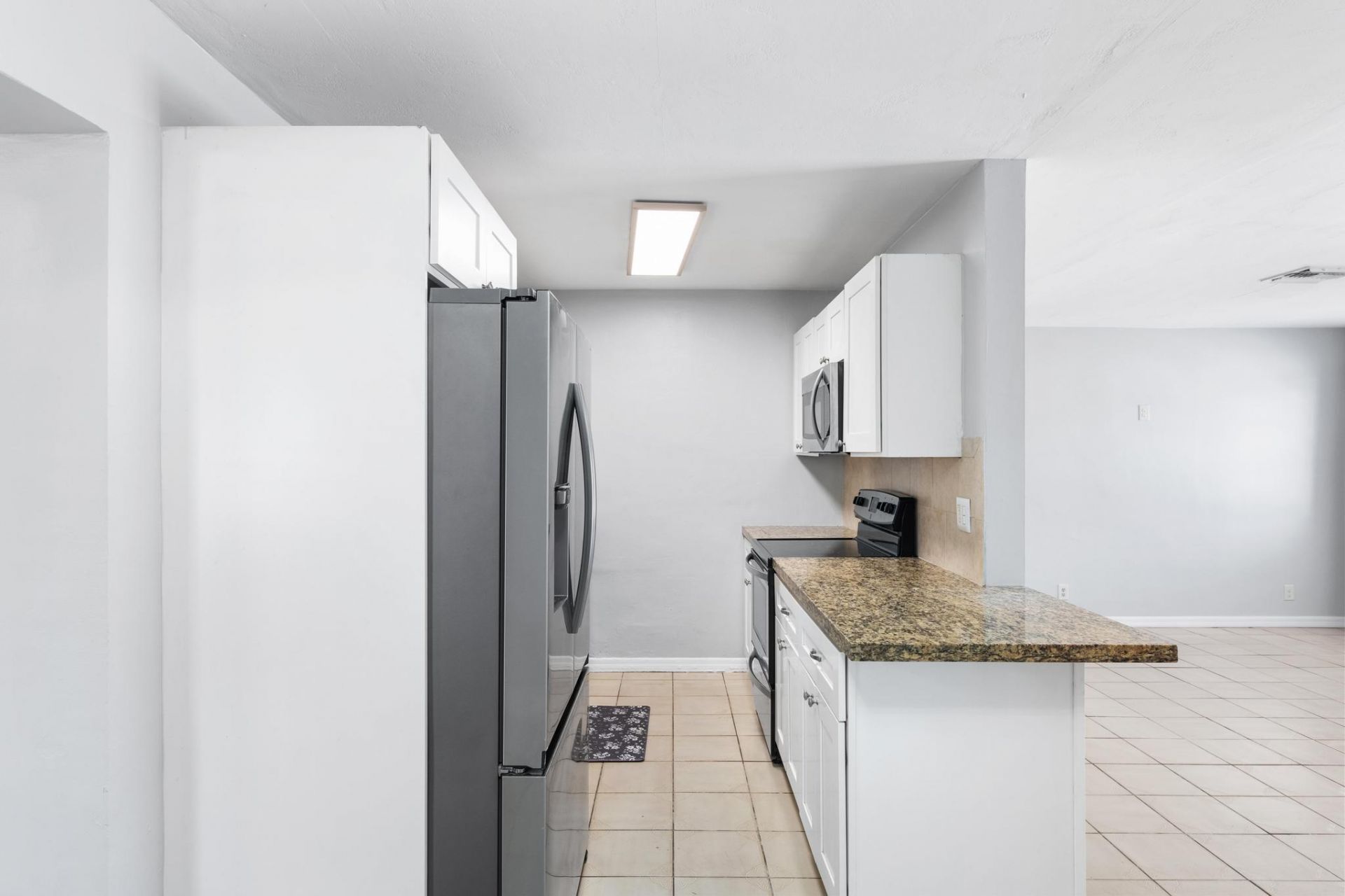 2105 Wellington Road, West Palm Beach, FL 33409 Photo