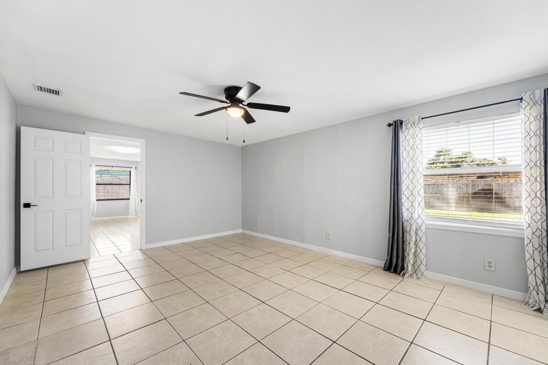 2105 Wellington Road, West Palm Beach, FL 33409 Photo
