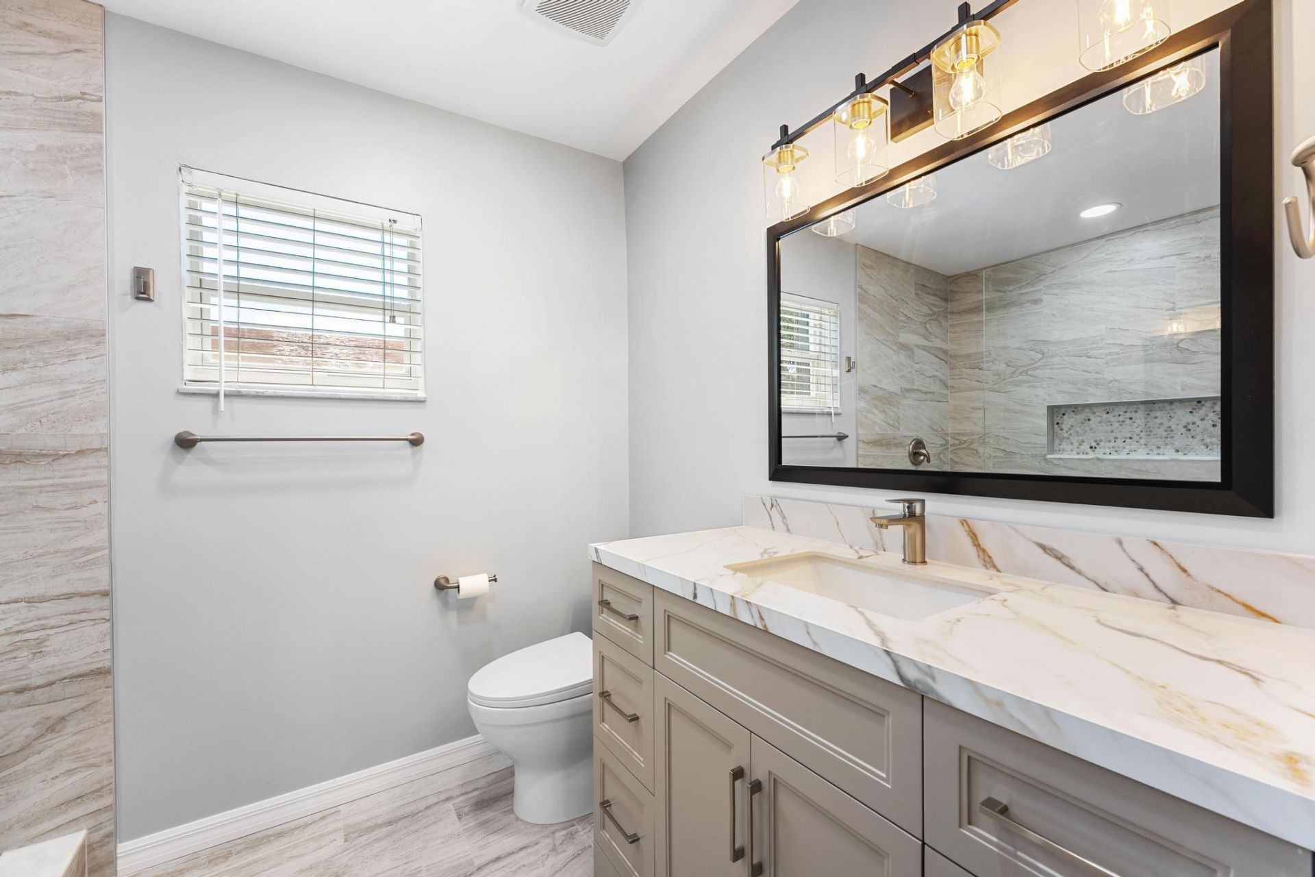 2105 Wellington Road, West Palm Beach, FL 33409 Photo