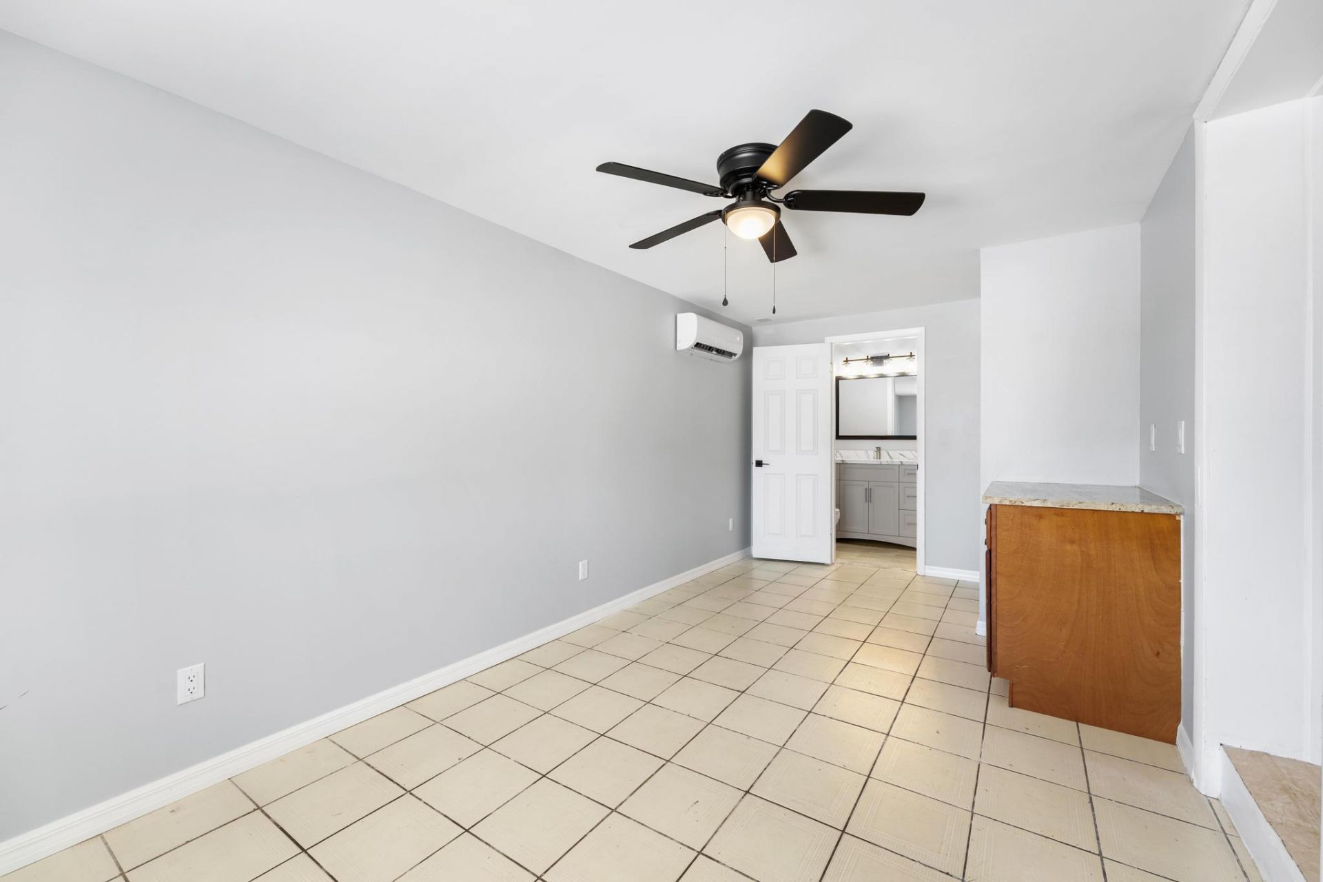 2105 Wellington Road, West Palm Beach, FL 33409 Photo