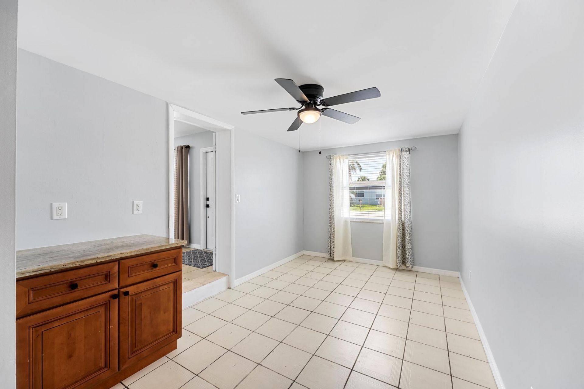 2105 Wellington Road, West Palm Beach, FL 33409 Photo