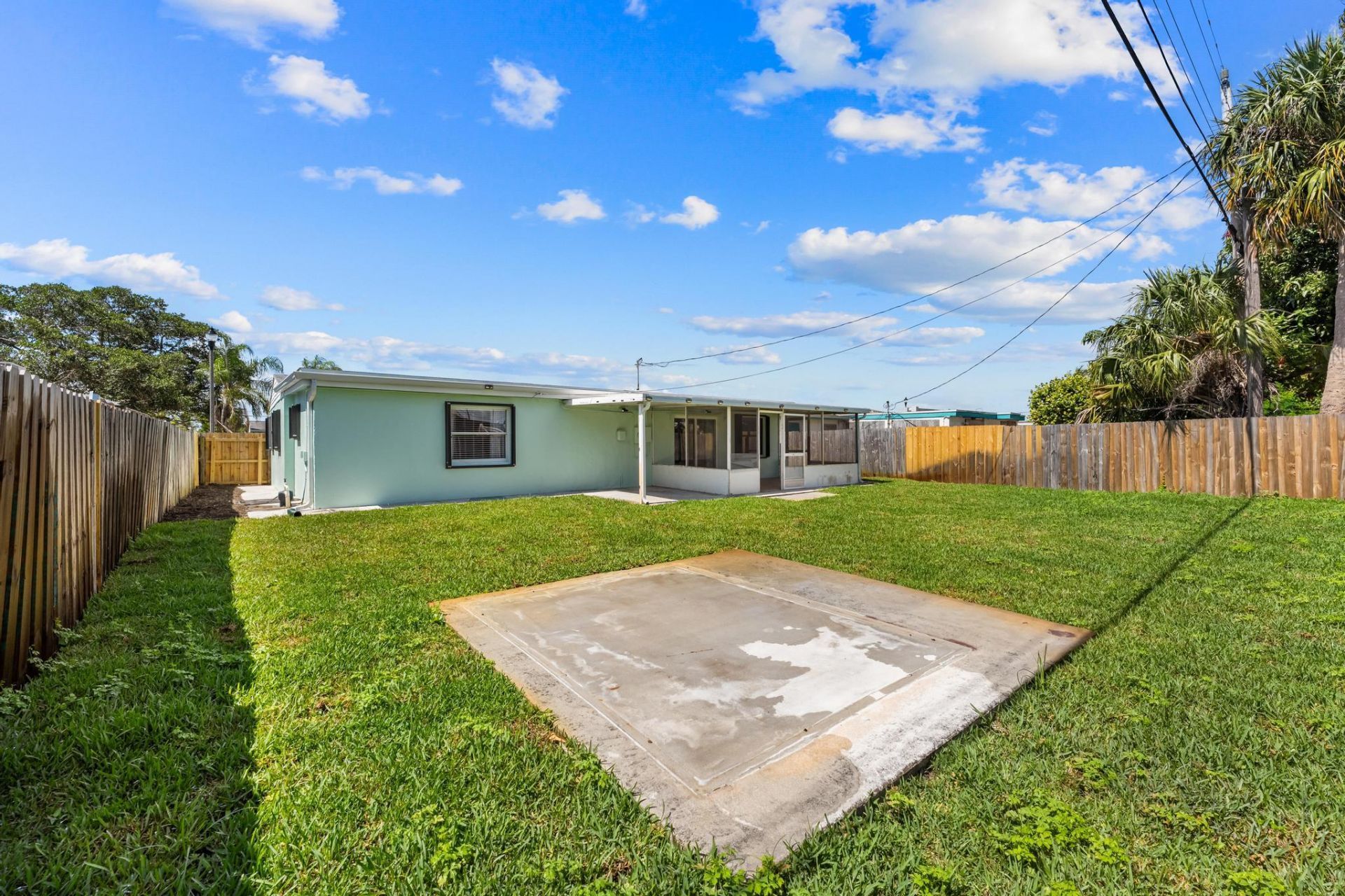 2105 Wellington Road, West Palm Beach, FL 33409 Photo