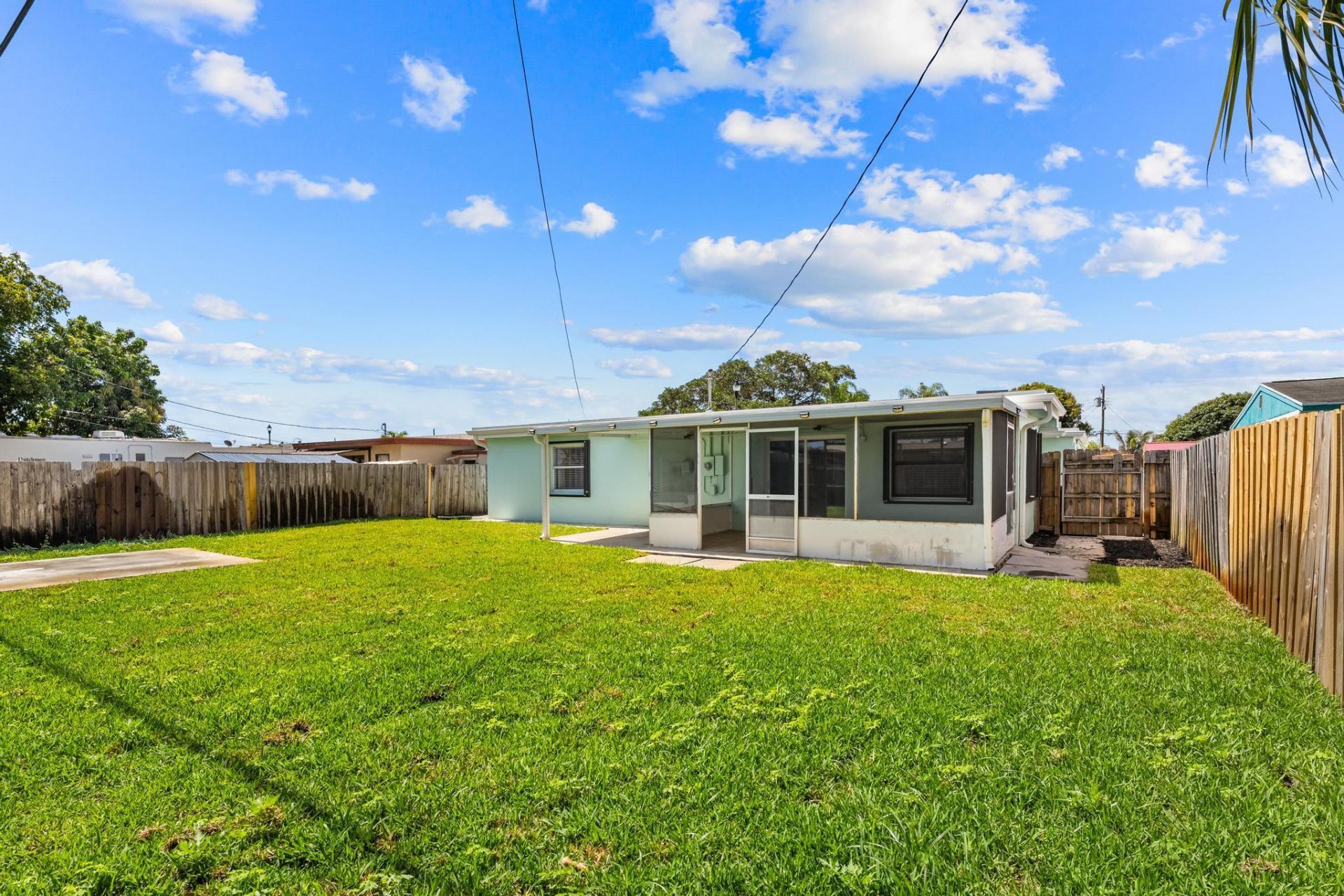 2105 Wellington Road, West Palm Beach, FL 33409 Photo