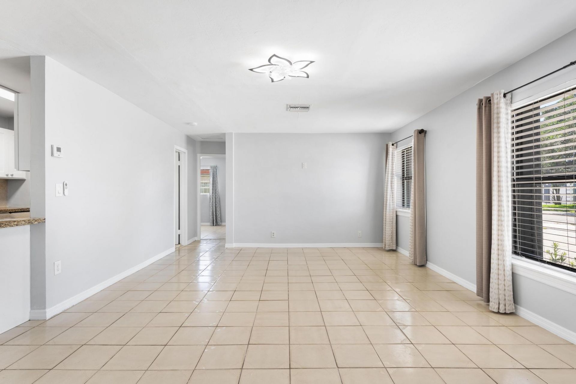 2105 Wellington Road, West Palm Beach, FL 33409 Photo
