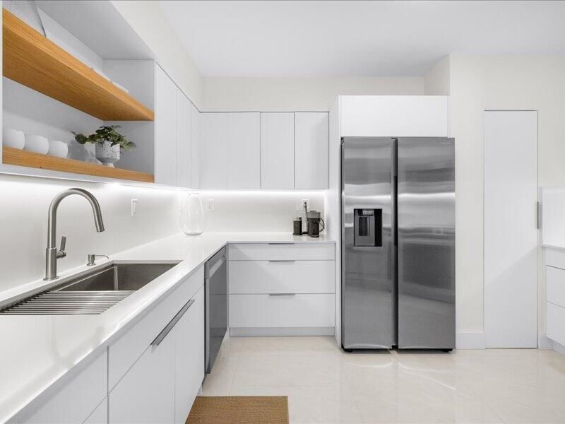 18260 N Bay Road, Unit 418, Sunny Isles Beach, FL 33160 Photo