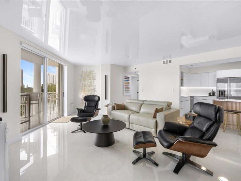 18260 N Bay Road, Unit 418, Sunny Isles Beach, FL 33160 Photo